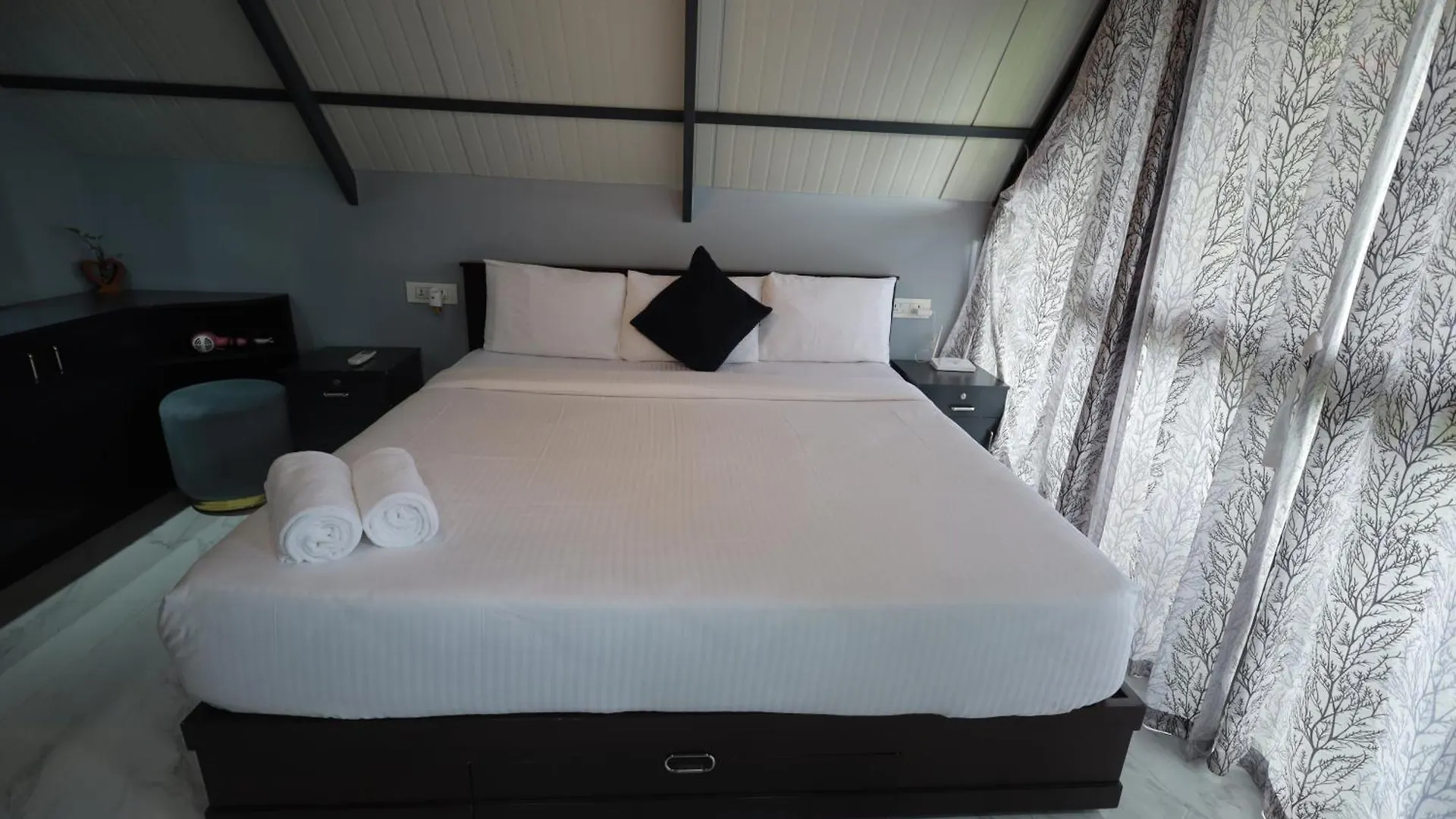 Holistic Stay Eco-Resort & Ayurvedic Retreat Paithalmala Hotel