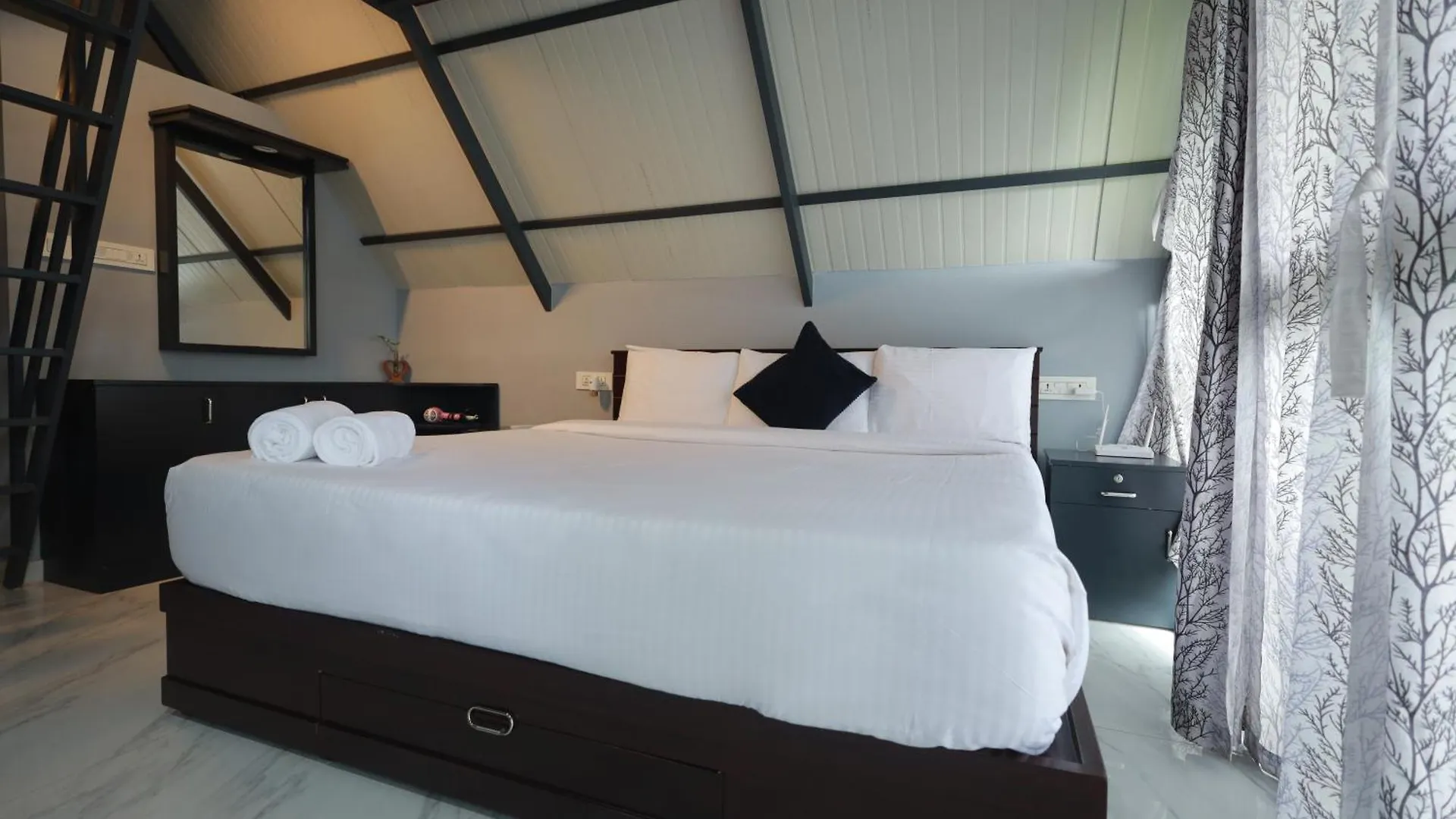 Hotel Holistic Stay Eco-Resort & Ayurvedic Retreat Paithalmala India