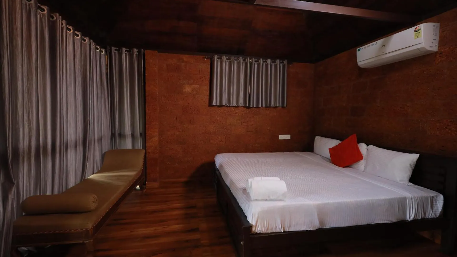 Hotel Holistic Stay Eco-Resort & Ayurvedic Retreat Paithalmala